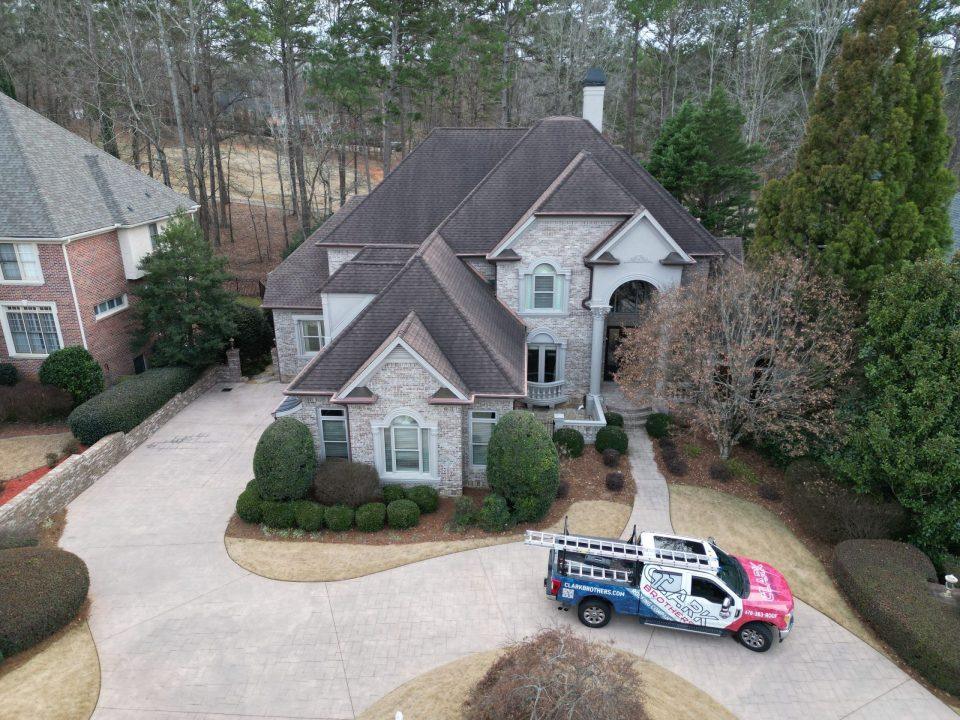 Metal Roofing vs. Asphalt Shingles